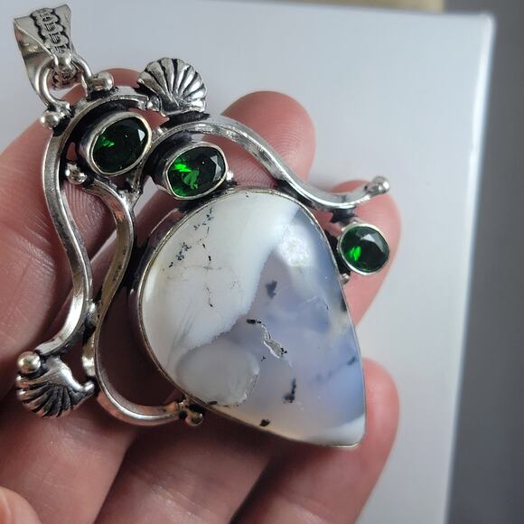 Dendritic Agate Pendant 925 Silver with Green Stones & 20" Chain Necklace - Picture 9 of 12